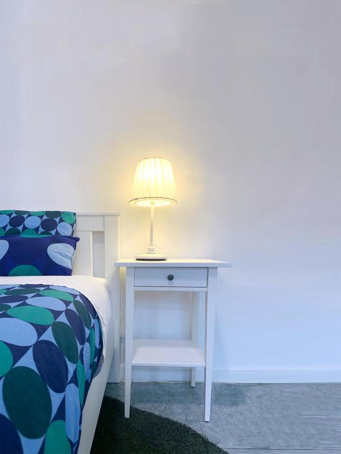 Campolide Green Door Studio Lisbon Luaran gambar